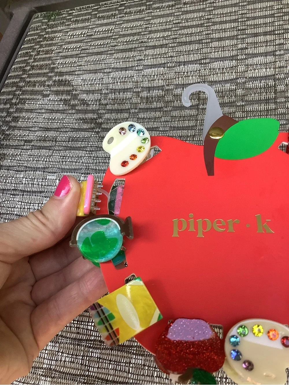 NWT Piper K Back to School Apple Palette Mini Clips Claws Pencil Globe Paint